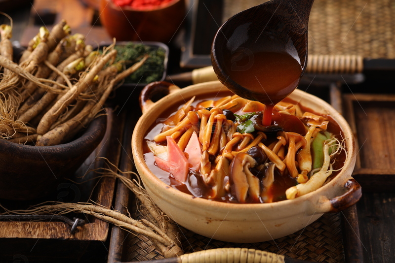 鲜参什锦珍菌捞饭